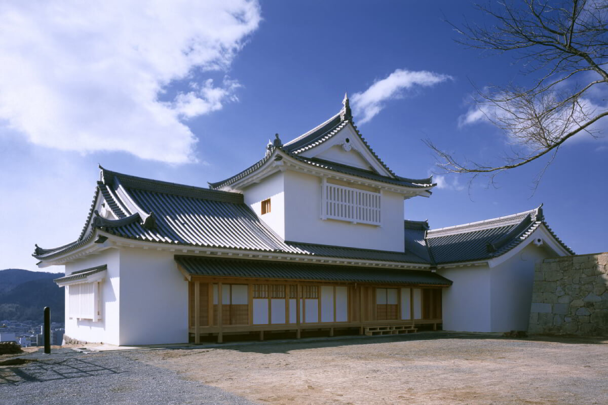 津山城備中櫓 復元建物