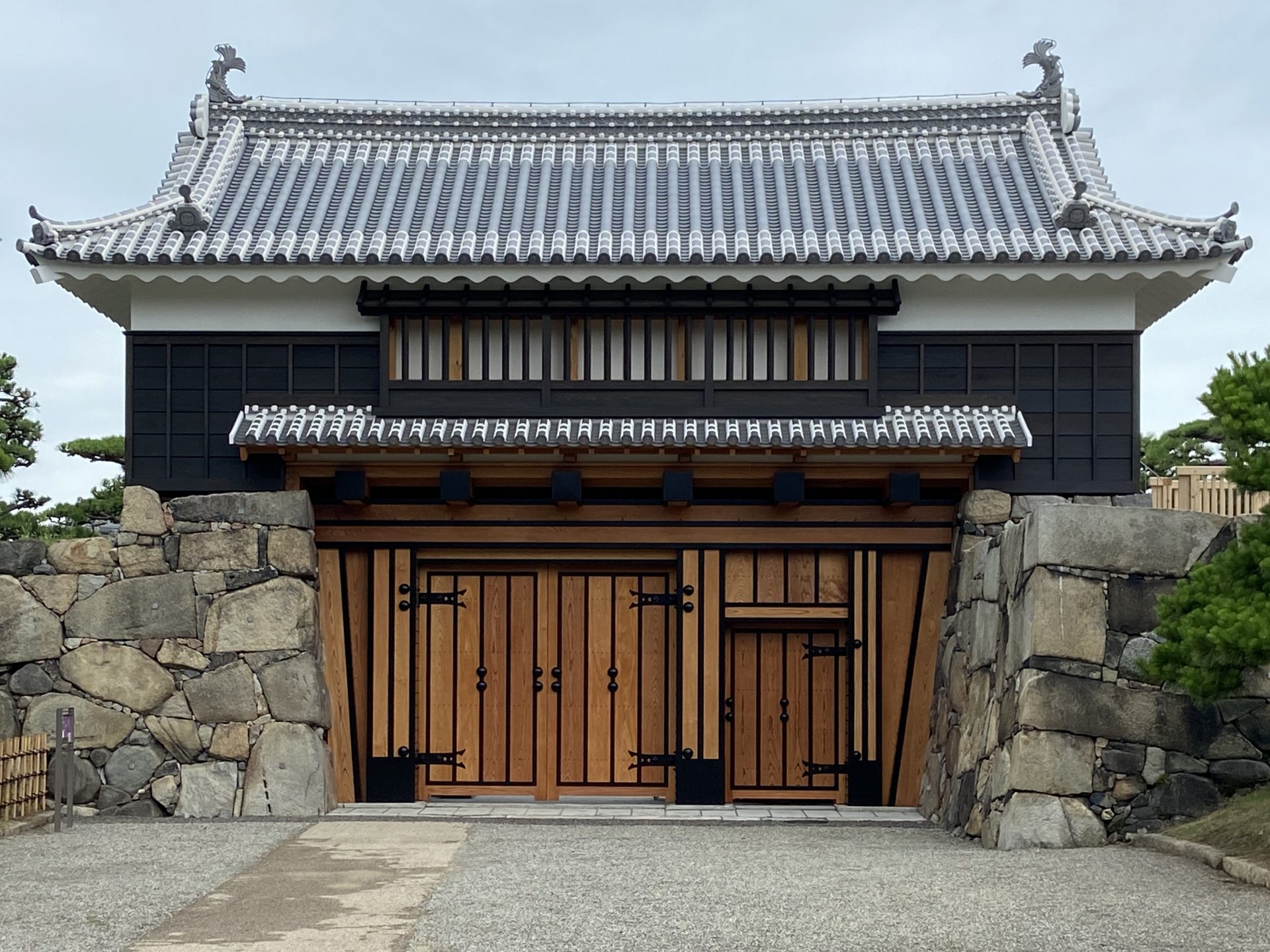 史跡高松城跡 桜御門の復元工事 | 文化財保存計画協会